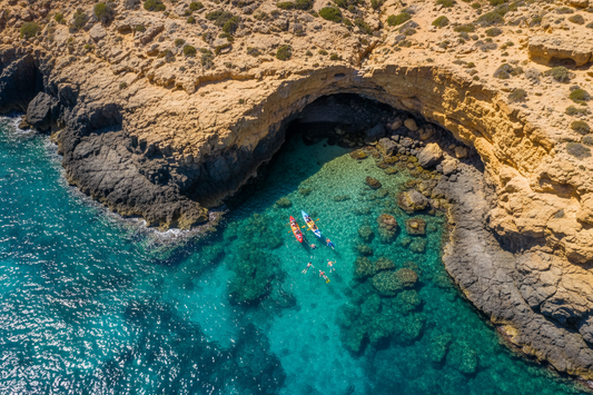 Tour en Kayak y Snorkel por las Calas de Cabo de Gata (Almería)